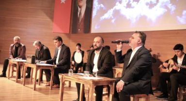 Melikgazi’den anlamlı aile ve kahramanlık şiir dinletisi