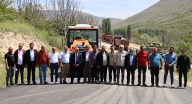 Yahyalı’da sıcak asfalt serimi başladı