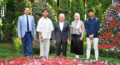 Başkan Büyükkılıç, Kayseri’yi tanıtan Endonezyalı öğrencileri ağırladı