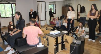 Fizyoterapistlere skolyoz ve plates eğitimi verildi