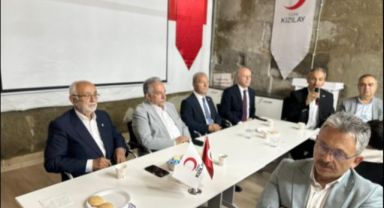 Kayseri Kızılay, Ok Burcu Gönüllü Merkezi'nde Bayramlaşma Programı Düzenledi