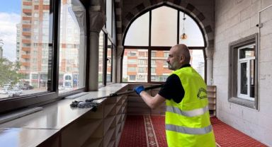 Melikgazi Belediyesi’nden bayram öncesi kapsamlı cami ve mezarlık temizliği
