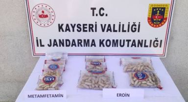 Mide ve bağırsaklarında 3 kilo uyuşturucuyla yakalandılar