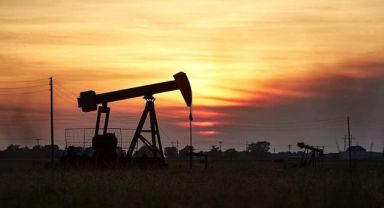 Petrol fiyatları İsrail'in İran'a saldırmasıyla yüzde 7'den fazla yükseldi