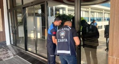 Ruhsatsız 5 yıldızlı otel 112. kez mühürlendi