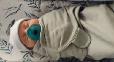 30 Yıl Önce Dondurulan Embriyodan Doğan Bebek Tıp Tarihinde Rekor Kırdı