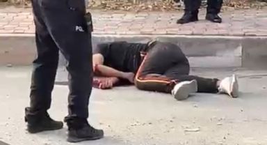 Baba, evladını defalarca bıçaklayarak öldürdü