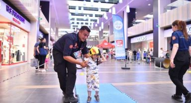 Büyükşehir İtfaiye’den AVM’de miniklere eğlence dolu eğitim