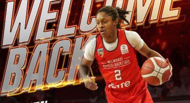Crystal Dangerfield ile sözleşme yenilendi