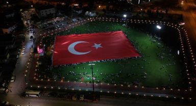 Dünyanın en büyük Türk bayrağı Kayseri'de yeniden açıldı
