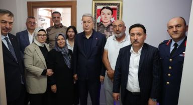 Hulusi Akar ve Kayseri Protokolü Şehit Ailesini Yalnız Bırakmadı