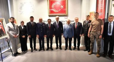 Kayseri Büyükşehir, 15 Temmuz’un ruhunu sanatla anlattı: ‘Zaferin Adı Türkiye’ sergisi açıldı