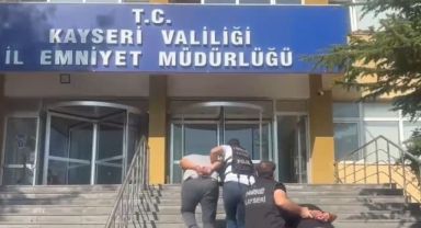 Midesinden uyuşturucu çıktı