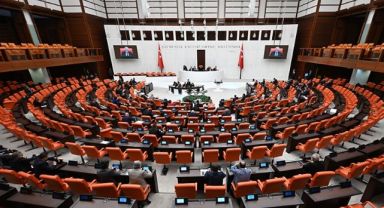 Milletvekili Maaşları Yine Gündemde: Emekli Vekil Aylığı 378 Bin TL’yi Buluyor, Vatandaştan Sert Tepki