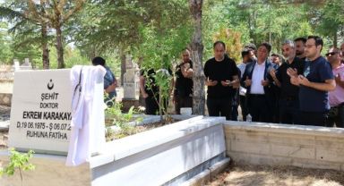 Şehit Dr. Ekrem Karakaya dualarla anıldı