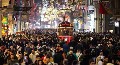 Türkiye’nin Nüfusu Alarm Veriyor: 2100 Yılında 25-54 Milyon Arasında Düşüş Bekleniyor