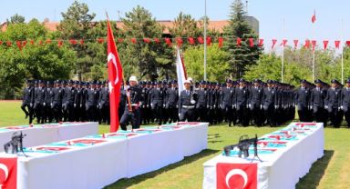 Vali Çiçek, 31'inci Dönem POMEM Mezuniyet Töreni'ne katıldı