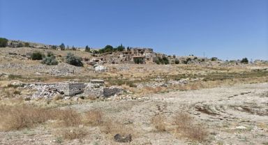 Yamula Barajı’nda sular çekildi, eski mahalle ortaya çıktı