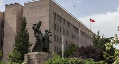 Zabıt Katibi A.Y'ye FETÖ Yardımı ve Rüşvetten 1190 Yıla Kadar Hapis İstemi
