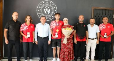 Avrupa Şampiyonu'na coşkulu karşılama