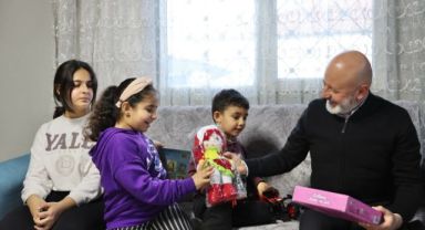 Başkan Çolakbayraktar: “Aile, Toplumun Kalbi ve Geleceğin En Güçlü Teminatıdır!” Kocasinan’da Aile Yılı: Sosyal Belediyeciliğin Zirve Noktası!