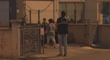 Dolaptaki eşyasının yerini değiştirdiği için kardeşini bıçakladı