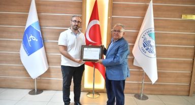 Erciyes'in Türk Dünyası üyeliği, Başkan Büyükkılıç'a takdim edildi