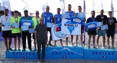 Erciyes'te plaj voleybol turnuvası tamamlandı