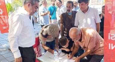 Saadet Partisi Melikgazi İlçe Başkanlığı’ndan Emekliler İçin İmza Kampanyası