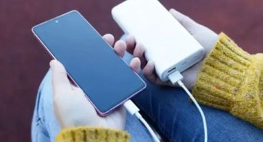 Uçuşlarda Powerbank Kullanımı Yasaklanıyor mu? Bakan Uraloğlu'ndan Açıklama