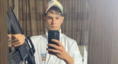 Ava gitmesini istemeyen annesini av tüfeğiyle öldürdü