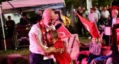 Dev ekranda milli maç heyecanı Kocasinan’da yaşandı