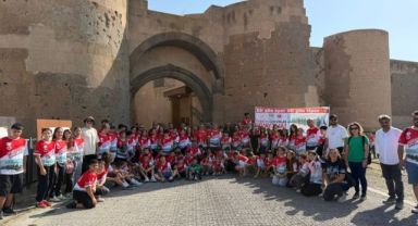 Kayseri Muaythai Takımı Kars’ta madalyaları topladı