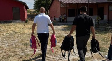Kayserili hayırseverden ihtiyaç sahibi 700 öğrenciye eğitim seti