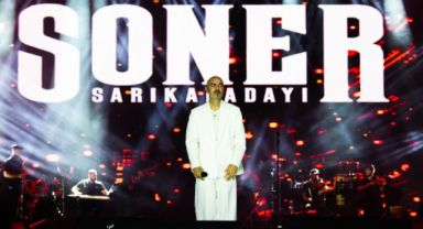 Kayserililer Soner Sarıkabadayı ile eğlendi