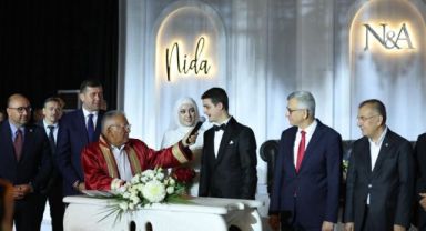 Kulular ailesinin mutlu günü