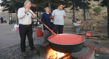 Melikgazi Belediyesi Salça Kaynatma Günleri rekor katılımla sona erdi