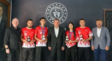 Şampiyonlardan Kabakcı’ya ziyaret