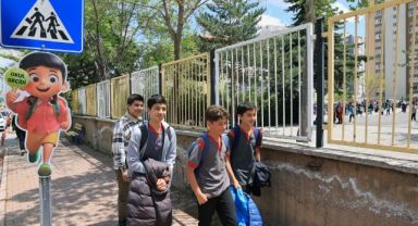 Talas'ta okul geçitleri hem sevimli hem güvenli