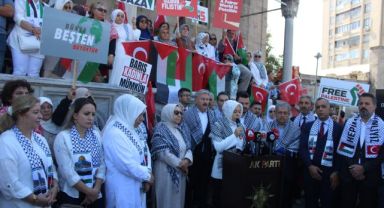 AK Partili kadınlar Gazze için el ele tutuştu