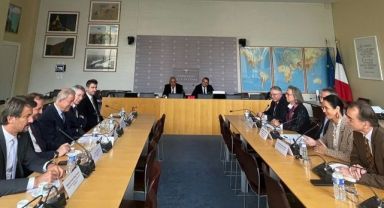 Akar’dan Paris’te Kritik Görüşme: Bölgesel Güvenlik ve İstikrar Masada