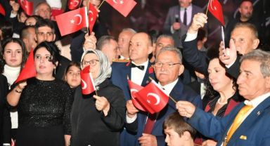 Başkan Büyükkılıç, Cumhuriyetin 102. yıl resepsiyonuna katıldı