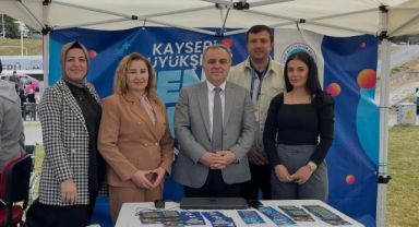 Büyükşehirden Spor Dostu Evim Kampüs Festivali’nde iletişim köprüsü
