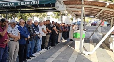 Cami çıkışında evlerinin önünde öldürülen karı-koca toprağa verildi