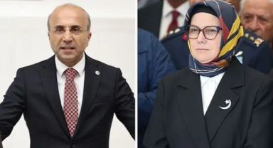 CHP Fener Alayı'ndaki Yazım Hatası Tartışma Yarattı: AK Partili Böhürler Eleştirdi, CHP’li Genç Cevap Verdi
