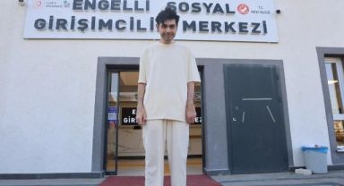 Deprem Mağduru Barış Özbay, 3 Yıl Sonra İlk Kez Banyo ve Tıraş Oldu