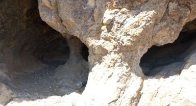 Develi Kalesi’nin Altında 3 Bin Yıllık Mağara Maketi Bulundu