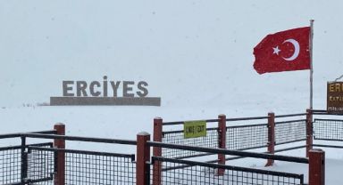 Erciyes beyaza büründü