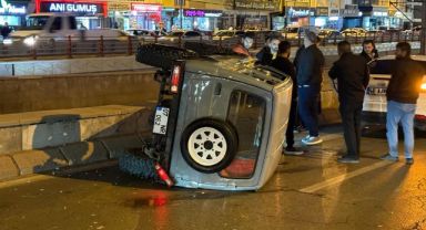 Kayseri’de Zincirleme Kaza: Otomobilin Çarptığı Cip Yan Yattı, Yol Trafiğe Kapandı