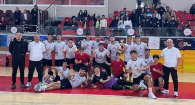 Kayseri Elit Voleybol’dan muhteşem geri dönüş